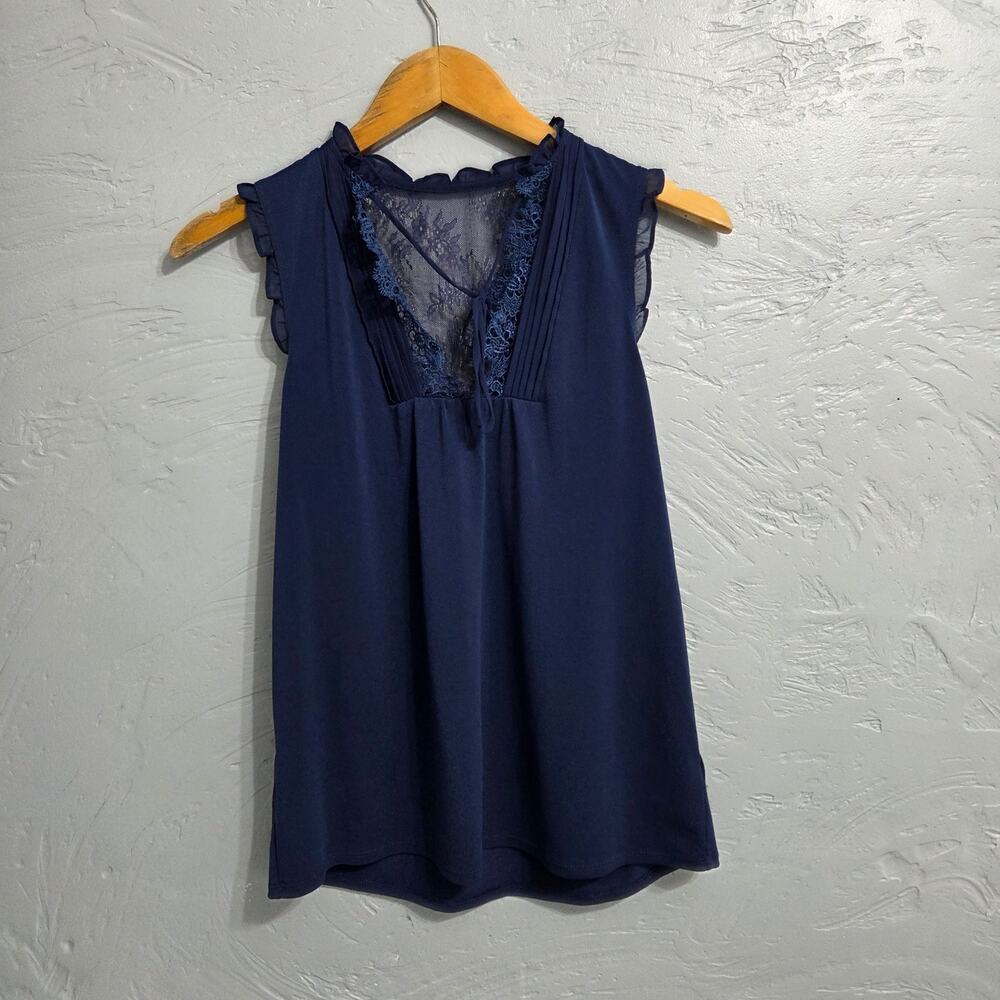 Express cute womens flowy and lacy blouse size Small